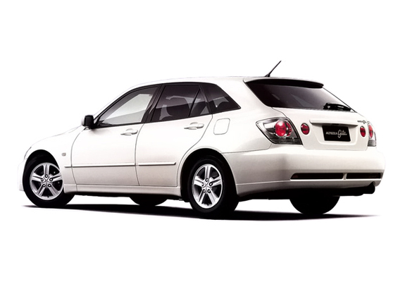 Toyota Altezza Gita AS200 Wise Selection (GXE10W) 2001–02 wallpapers
