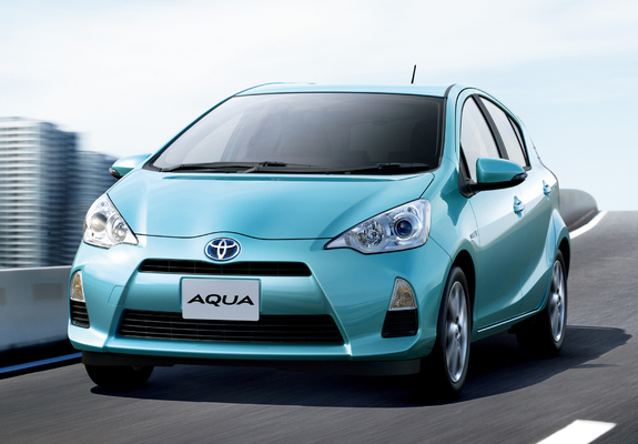 Images of Toyota Aqua 2012