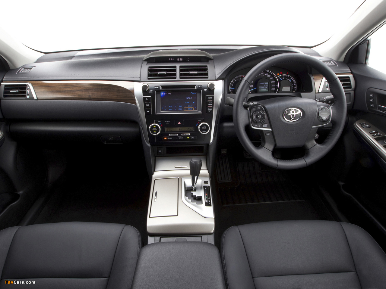 Photos of Toyota Aurion Prodigy (XV50) 2012 (1280 x 960)