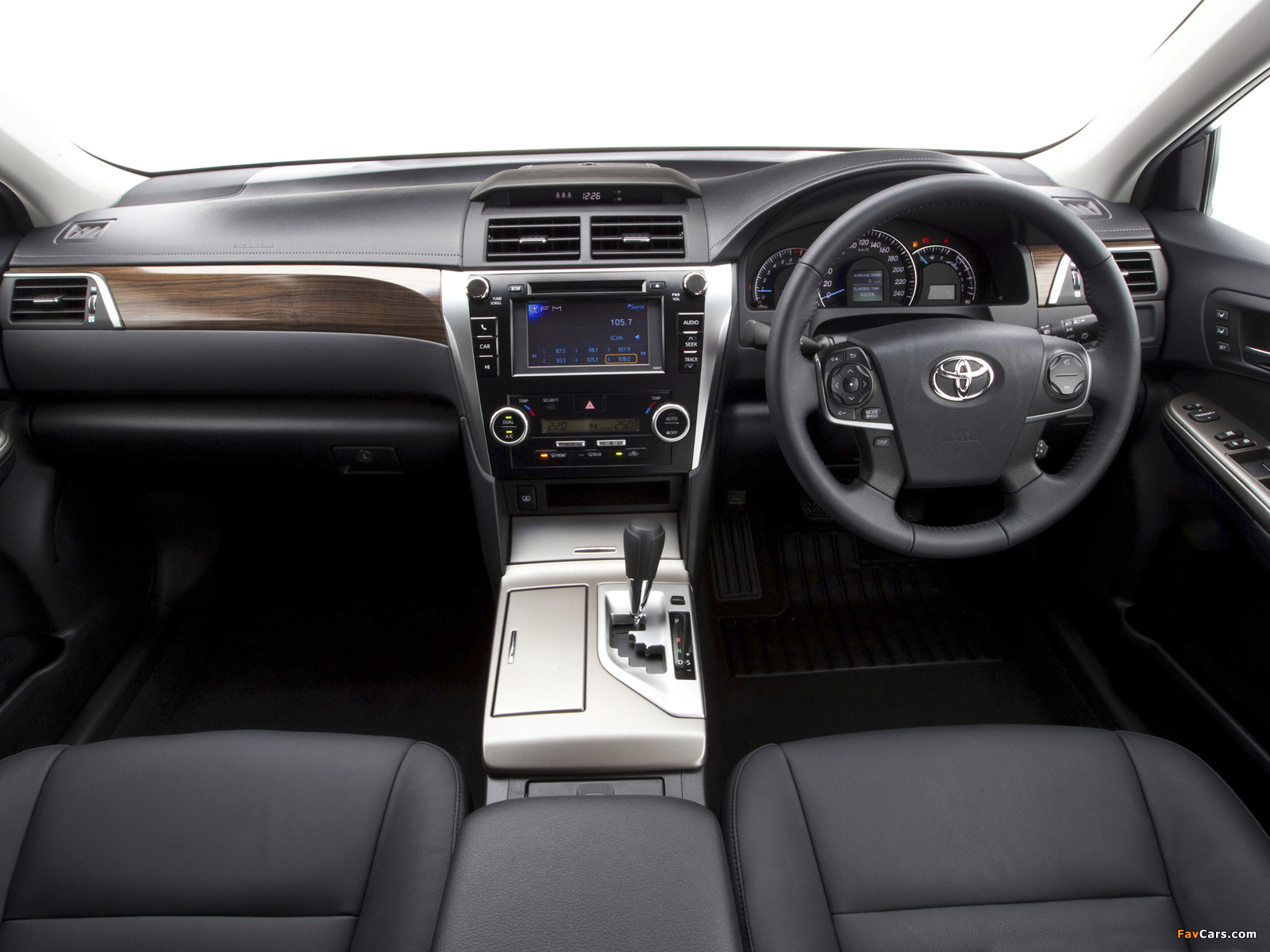 Photos of Toyota Aurion Prodigy (XV50) 2012 (1600 x 1200)