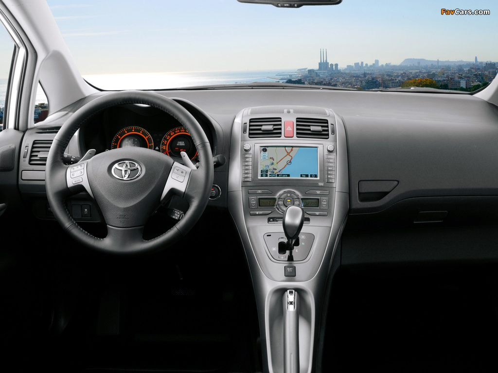 Images of Toyota Auris 5-door 2007–10 (1024 x 768)