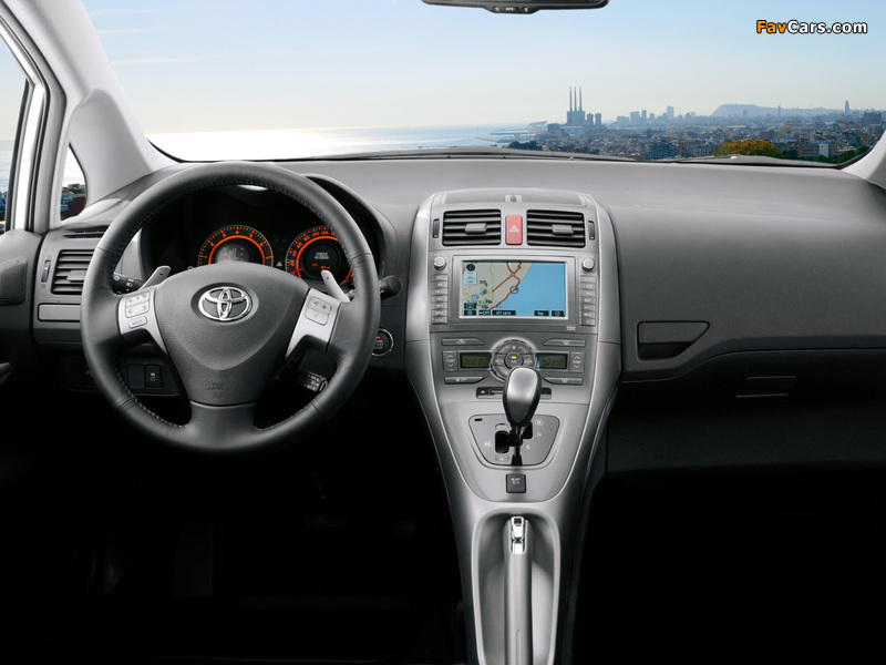 Images of Toyota Auris 5-door 2007–10 (800 x 600)