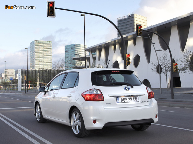 Images of Toyota Auris HSD 2010–12 (640 x 480)