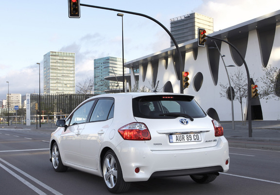 Images of Toyota Auris HSD 2010–12
