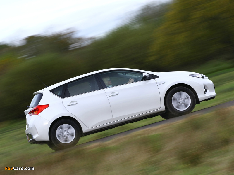 Images of Toyota Auris Hybrid UK-spec 2012 (800 x 600)