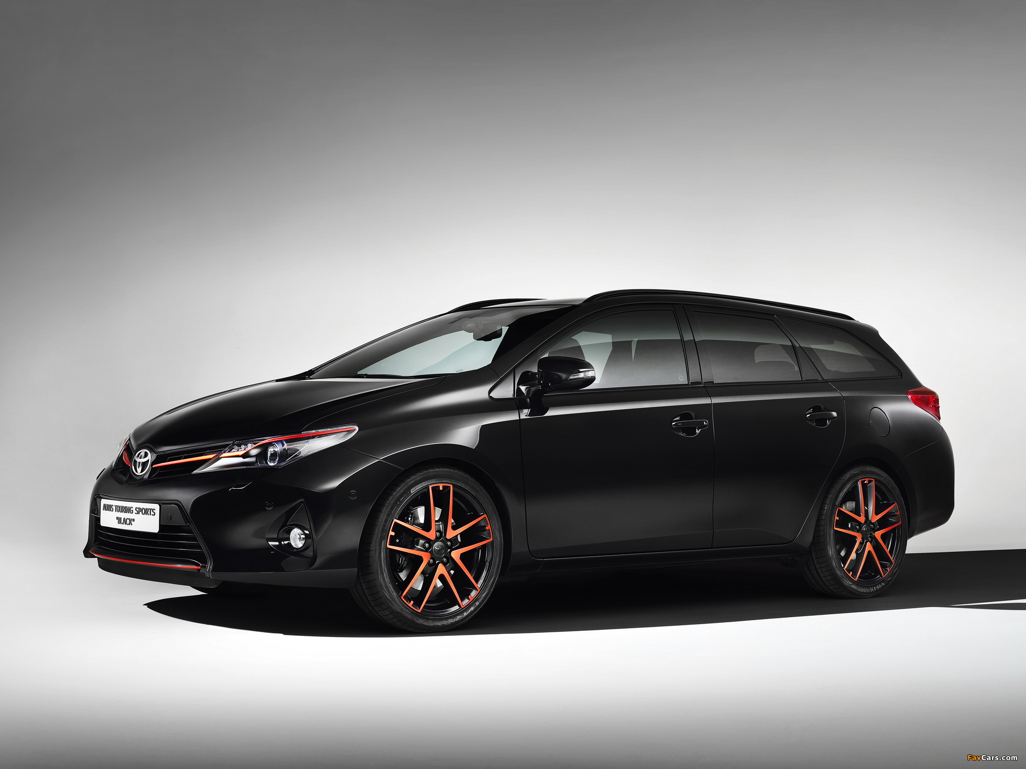 Images of Toyota Auris Touring Sports Black Concept 2013 (2048 x 1536)