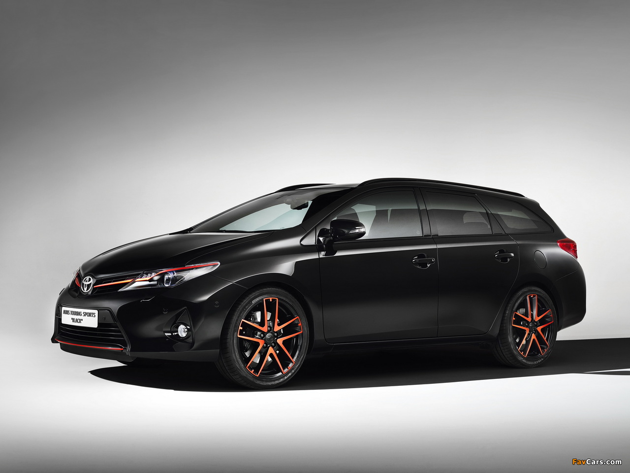 Images of Toyota Auris Touring Sports Black Concept 2013 (1280 x 960)
