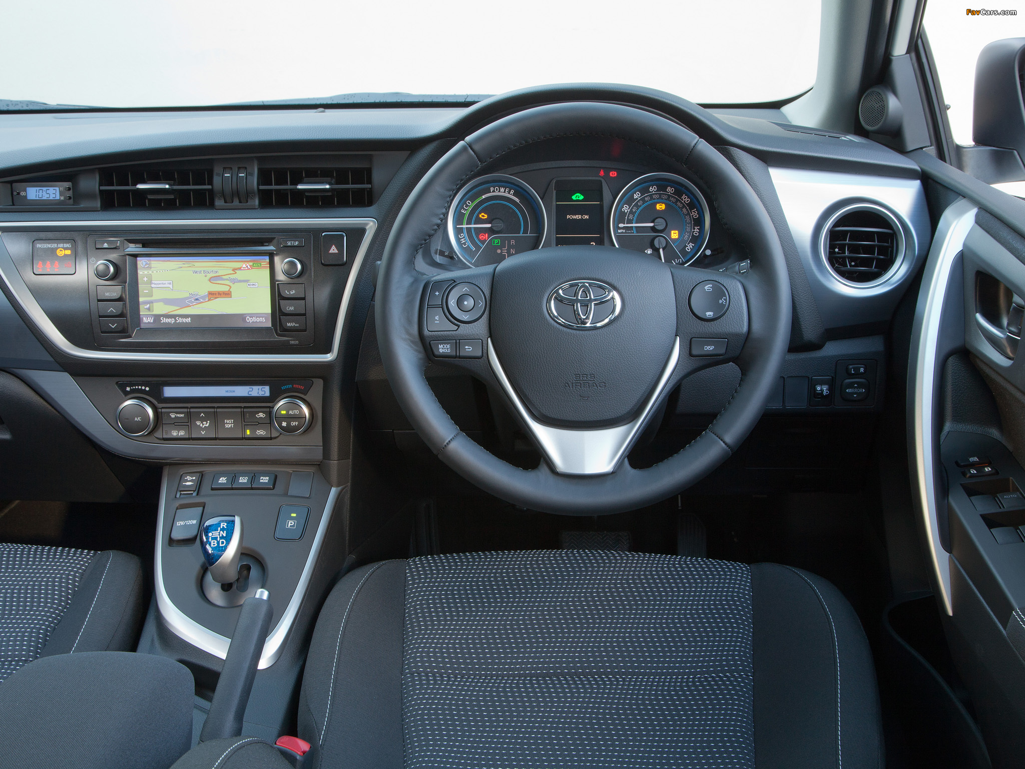 Photos of Toyota Auris Hybrid UK-spec 2012 (2048 x 1536)