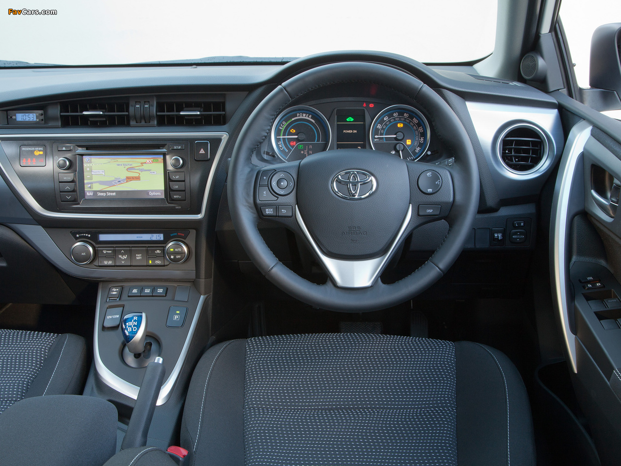 Photos of Toyota Auris Hybrid UK-spec 2012 (1280 x 960)