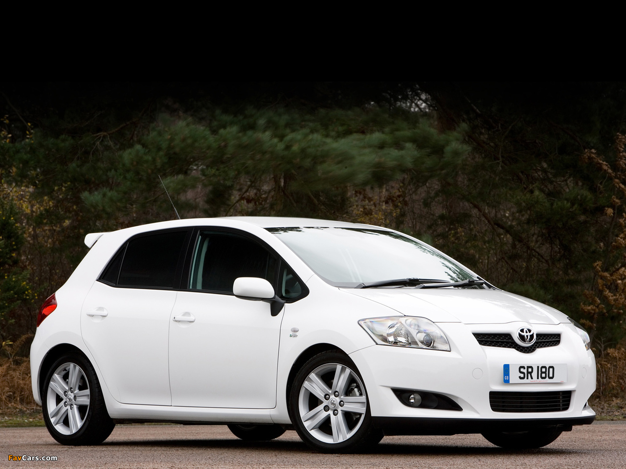 Pictures of Toyota Auris SR180 2008–10 (1280 x 960)