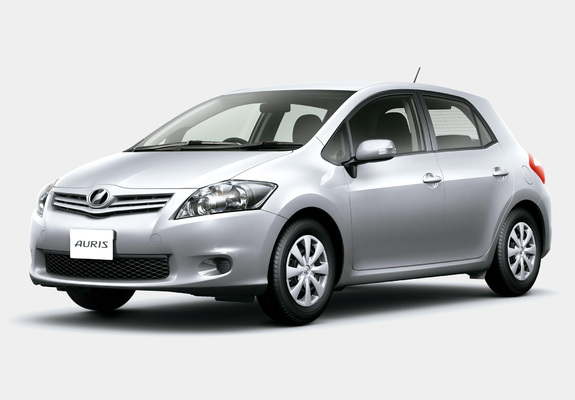 Pictures of Toyota Auris JP-spec 2009–12