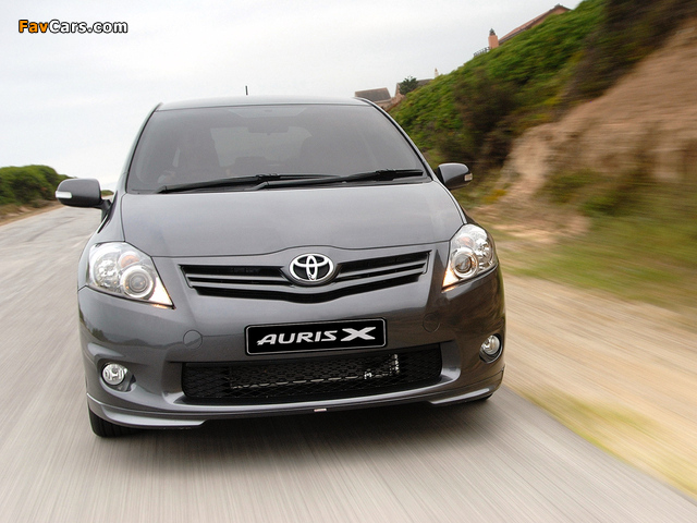 Pictures of Toyota Auris Sport X ZA-spec 2010 (640 x 480)
