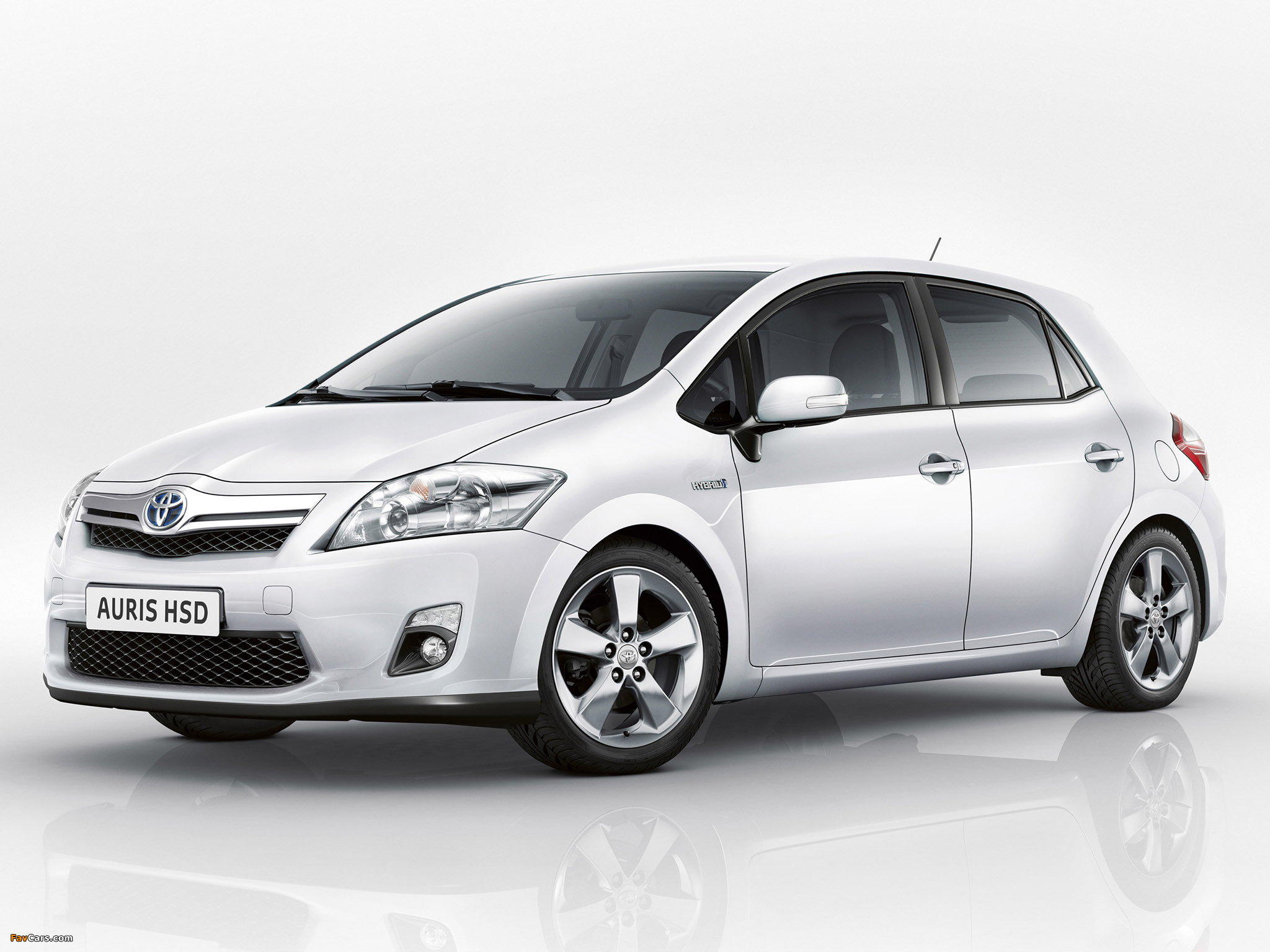 Pictures of Toyota Auris HSD 2010–12 (2048 x 1536)