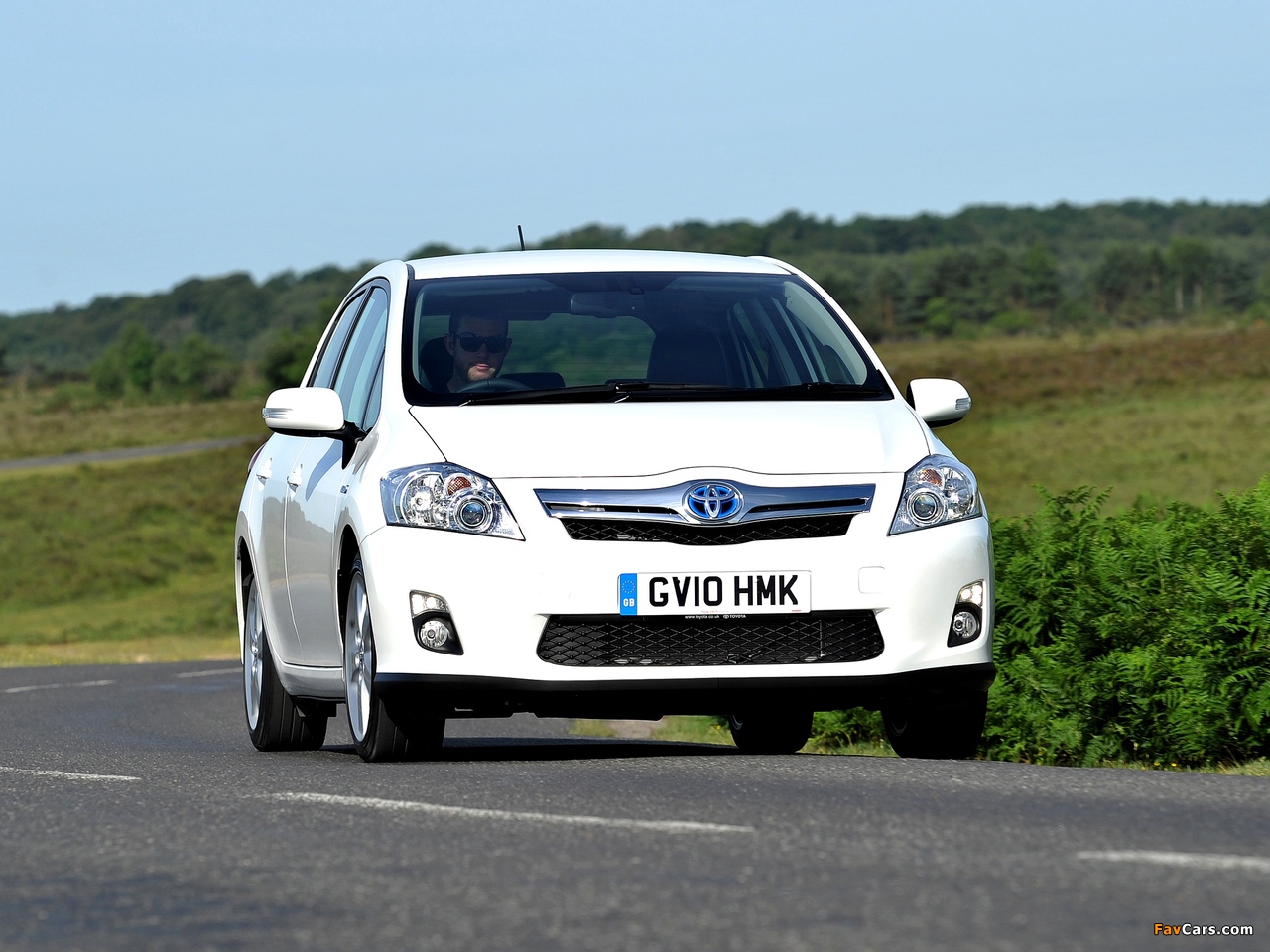 Pictures of Toyota Auris HSD UK-spec 2010–12 (1280 x 960)