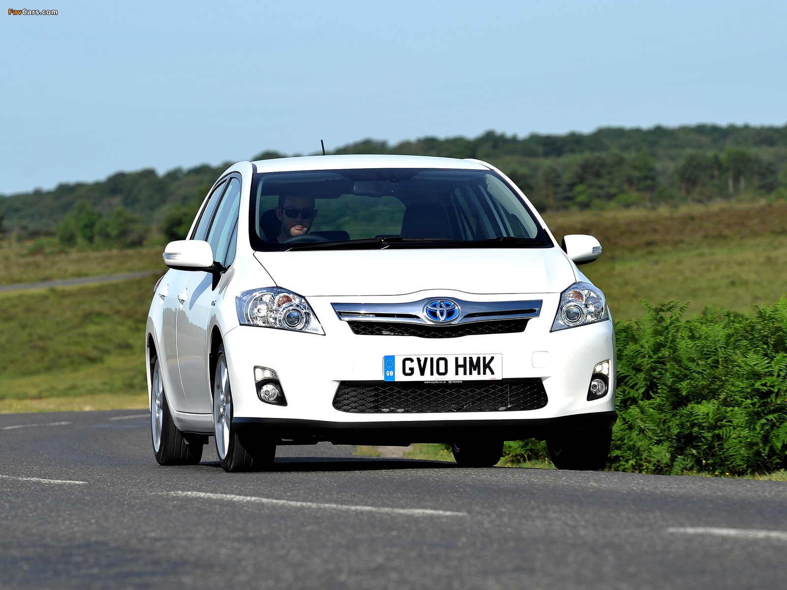 Pictures of Toyota Auris HSD UK-spec 2010–12 (1600 x 1200)