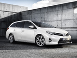Pictures of Toyota Auris Touring Sports Hybrid 2012