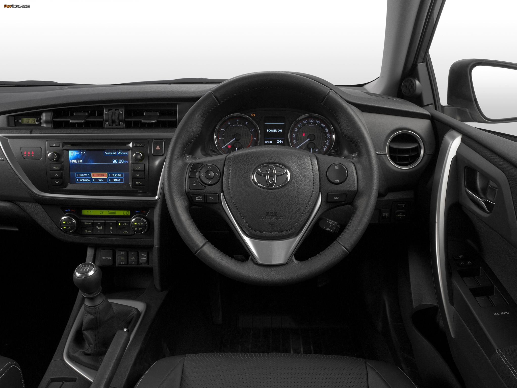 Pictures of Toyota Auris ZA-spec 2013 (2048 x 1536)