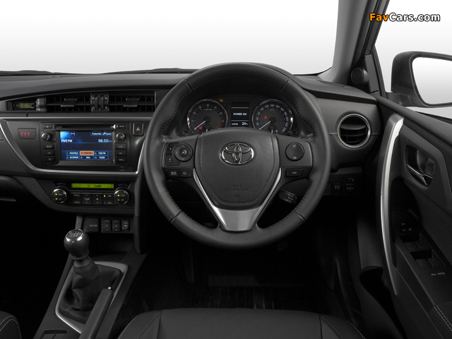 Pictures of Toyota Auris ZA-spec 2013 (640 x 480)