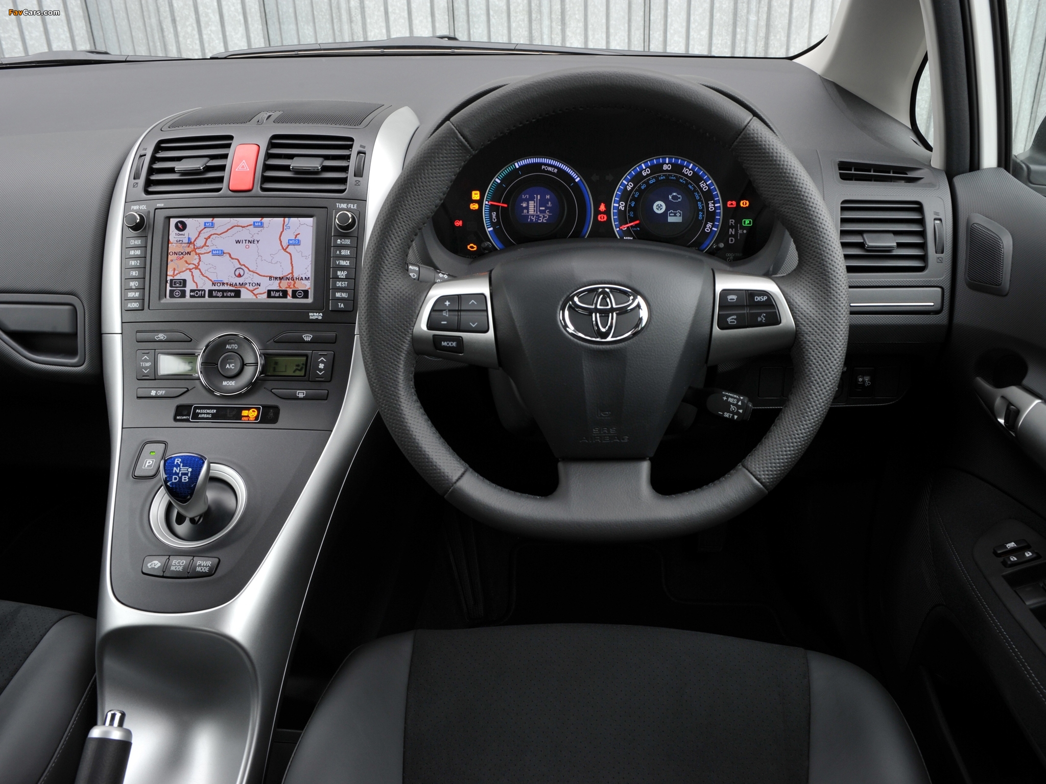 Toyota Auris HSD UK-spec 2010–12 images (2048 x 1536)