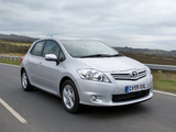 Toyota Auris 5-door UK-spec 2010–12 images