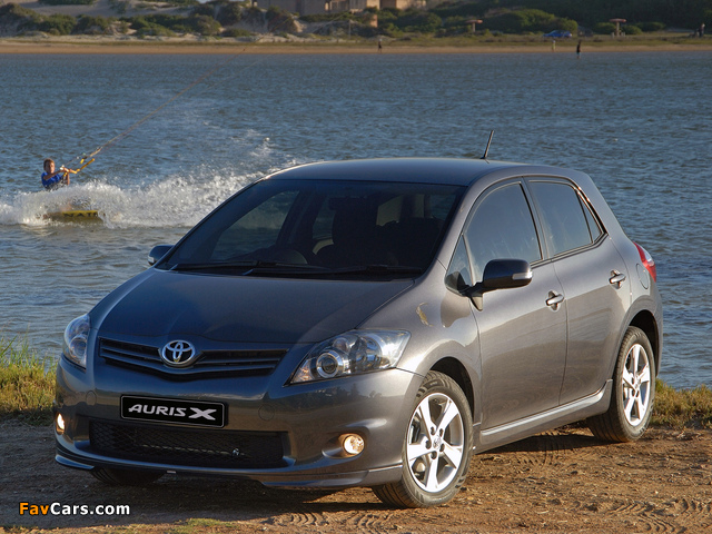 Toyota Auris Sport X ZA-spec 2010 photos (640 x 480)