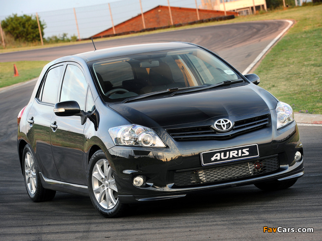 TRD Toyota Auris 5-door ZA-spec 2011 pictures (640 x 480)