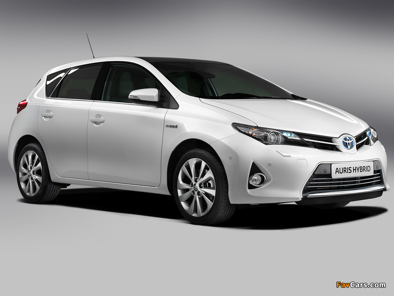 Toyota Auris Hybrid 2012 images (800 x 600)