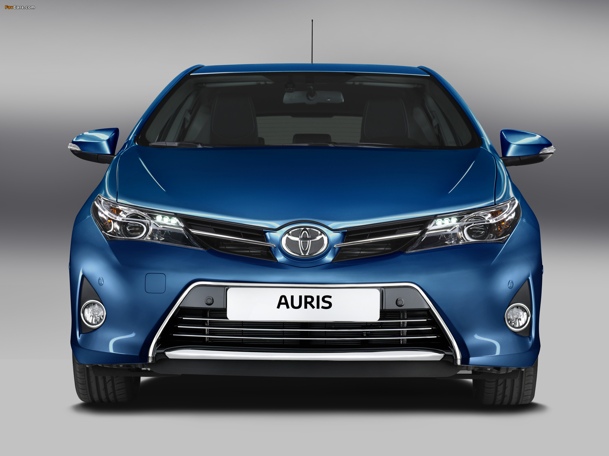 Toyota Auris 2012 images (2048 x 1536)