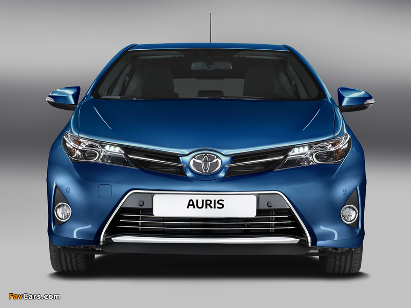 Toyota Auris 2012 images (800 x 600)