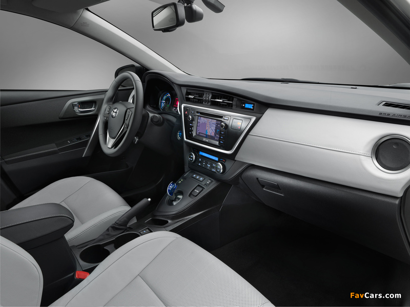 Toyota Auris Hybrid 2012 photos (800 x 600)