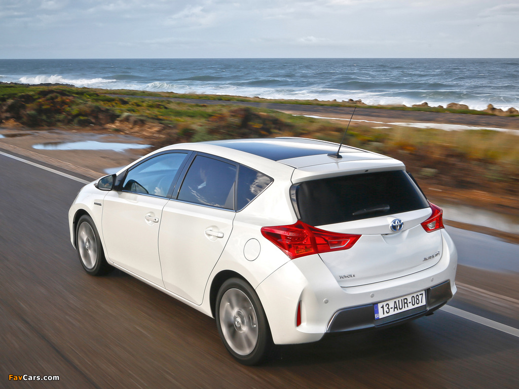 Toyota Auris Hybrid 2012 photos (1024 x 768)