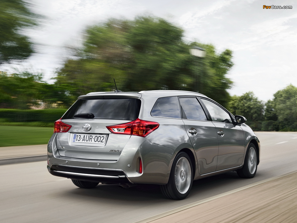 Toyota Auris Touring Sports 2013 images (1024 x 768)