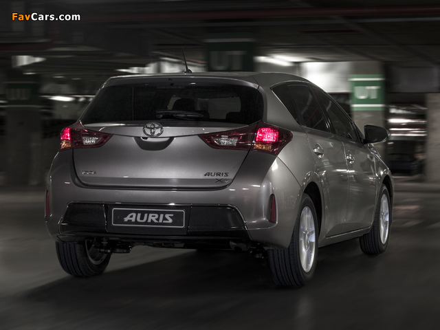 Toyota Auris ZA-spec 2013 images (640 x 480)
