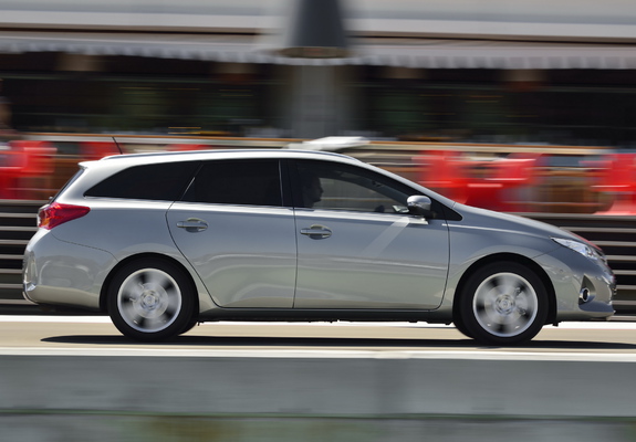 Toyota Auris Touring Sports 2013 images
