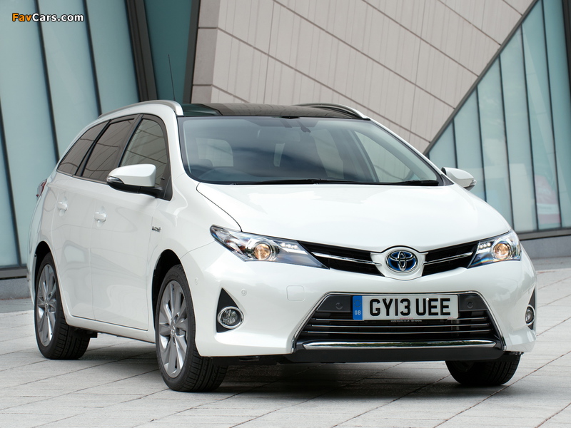 Toyota Auris Touring Sports Hybrid UK-spec 2013 images (800 x 600)