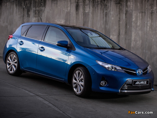 Toyota Auris Hybrid ZA-spec 2013 pictures (640 x 480)