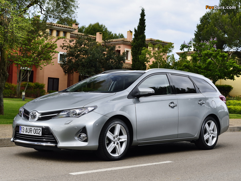 Toyota Auris Touring Sports 2013 pictures (800 x 600)