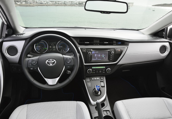 Toyota Auris Touring Sports Hybrid 2013 wallpapers