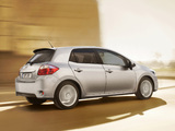 Toyota Auris 5-door 2010–12 wallpapers