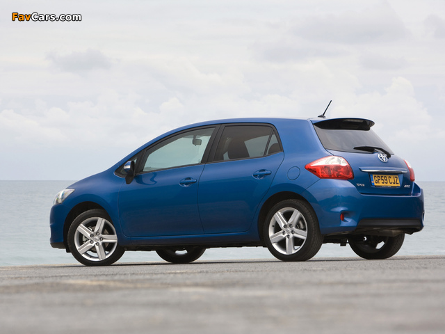 Toyota Auris 5-door UK-spec 2010–12 wallpapers (640 x 480)