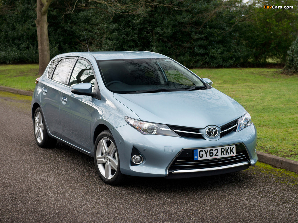 Toyota Auris UK-spec 2012 wallpapers (1024 x 768)