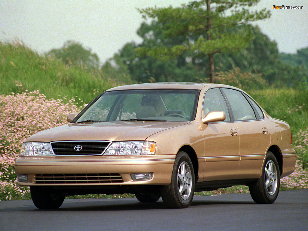 Images of Toyota Avalon (MCX10) 1998–99 (1024 x 768)