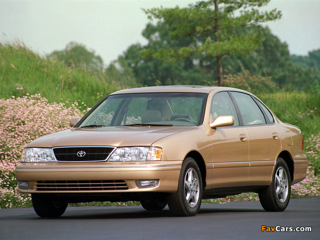 Images of Toyota Avalon (MCX10) 1998–99 (640 x 480)