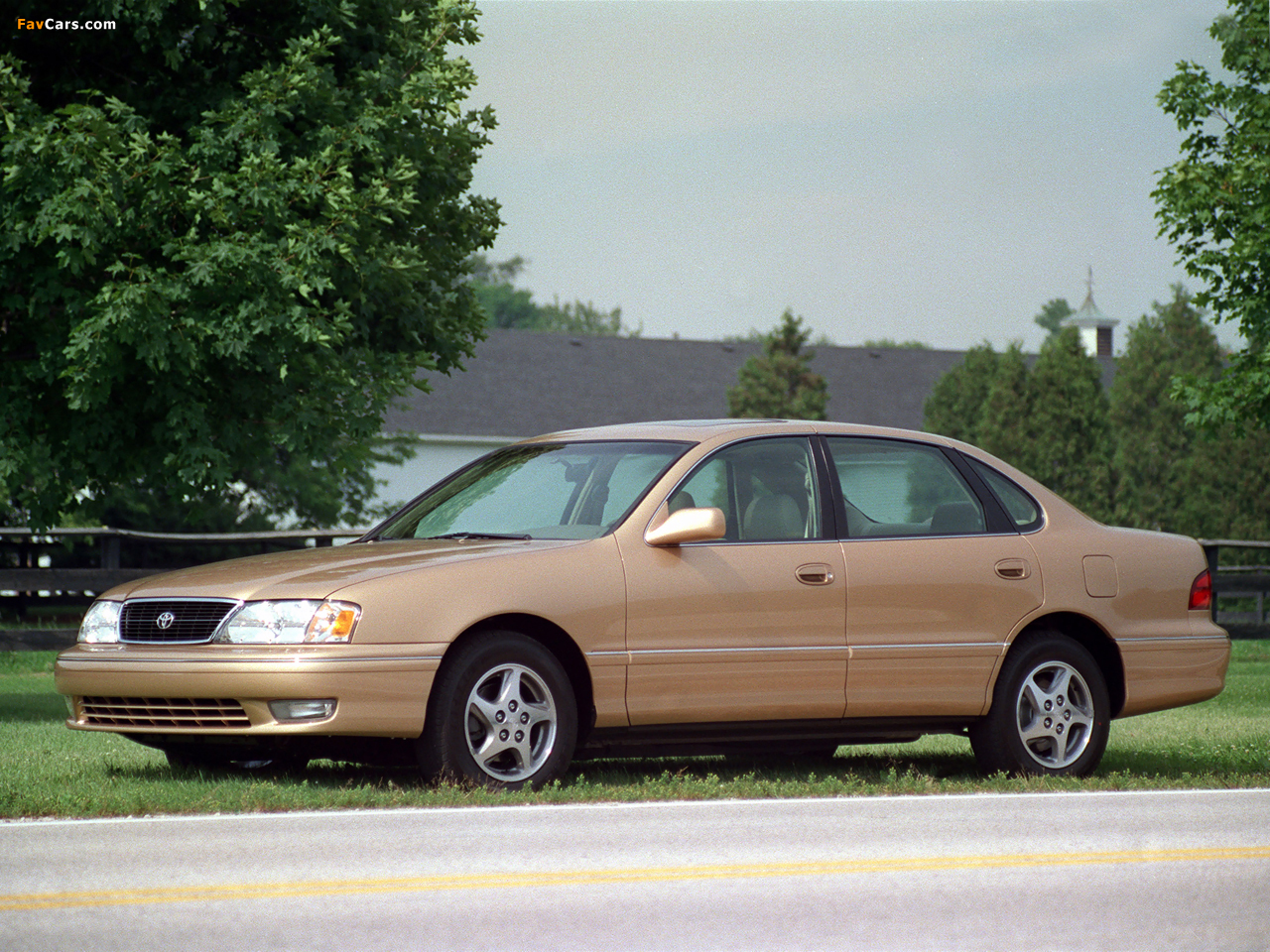 Images of Toyota Avalon (MCX10) 1998–99 (1280 x 960)