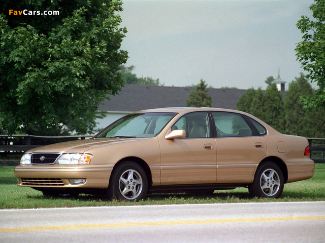 Images of Toyota Avalon (MCX10) 1998–99 (640 x 480)