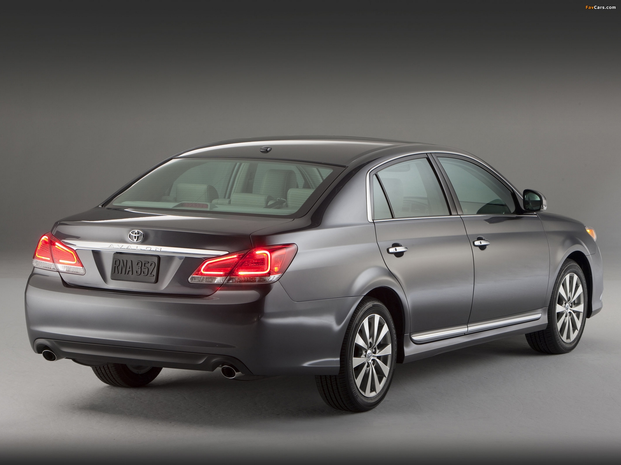 Images of Toyota Avalon (GSX30) 2010–12 (2048 x 1536)