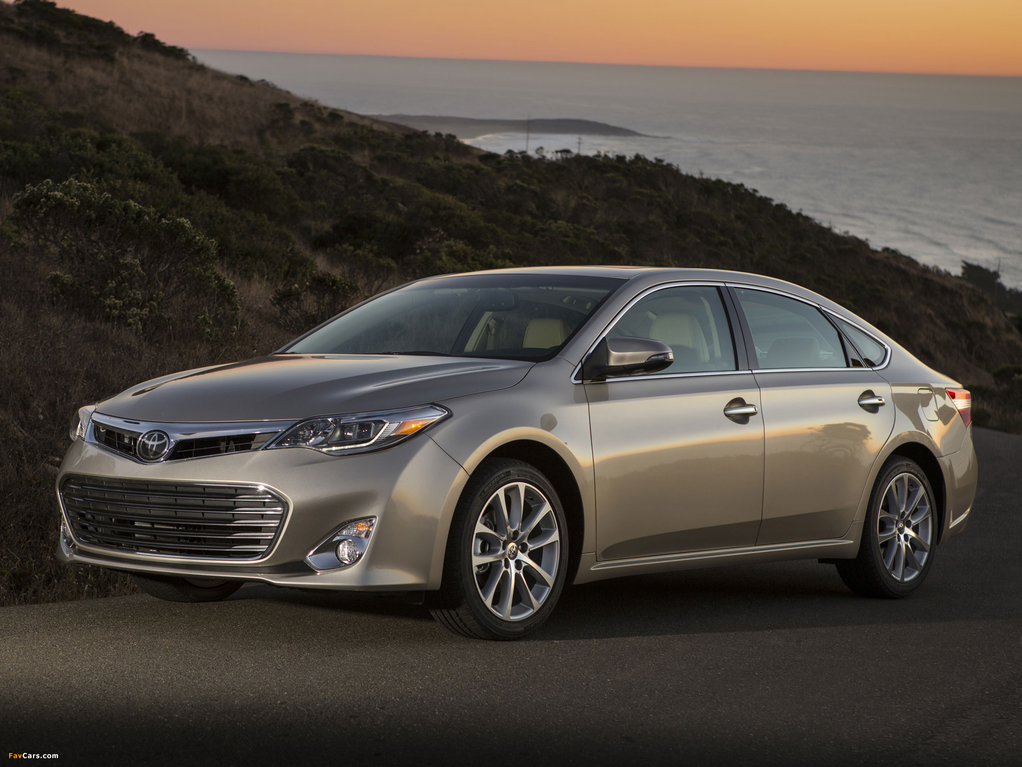 Images of Toyota Avalon 2012 (2048 x 1536)