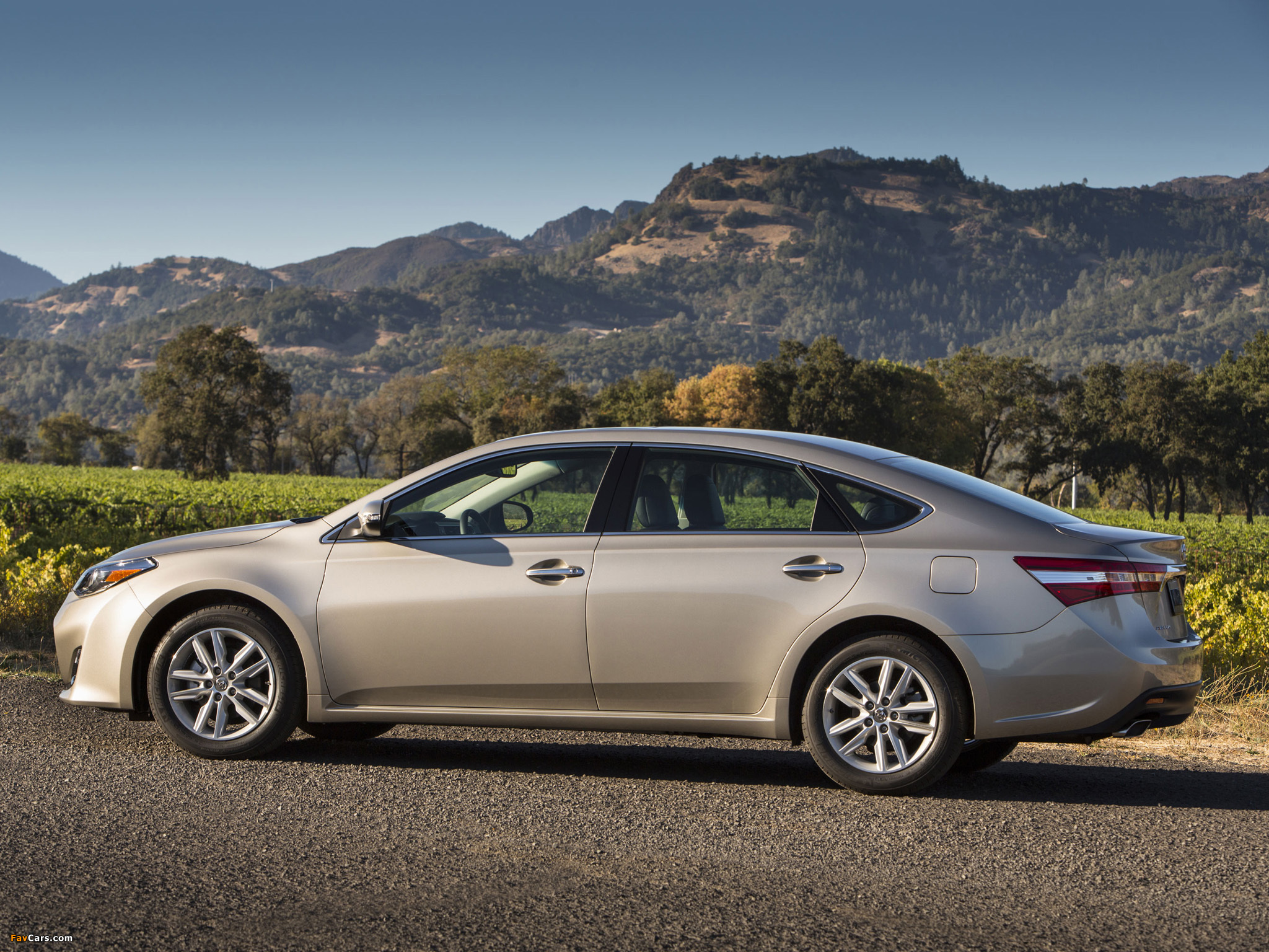 Images of Toyota Avalon 2012 (2048 x 1536)