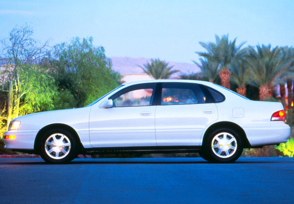 Photos of Toyota Avalon (MCX10) 1995–98