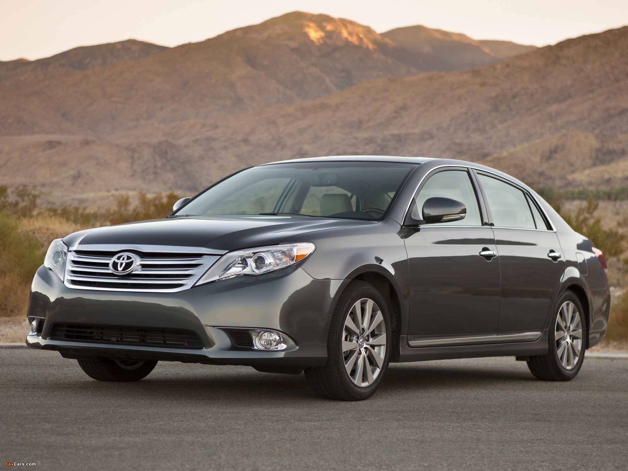 Photos of Toyota Avalon (GSX30) 2010–12 (2048 x 1536)